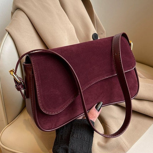 Bolsa de Ombro Feminina Retrô com Acabamento Fosco”