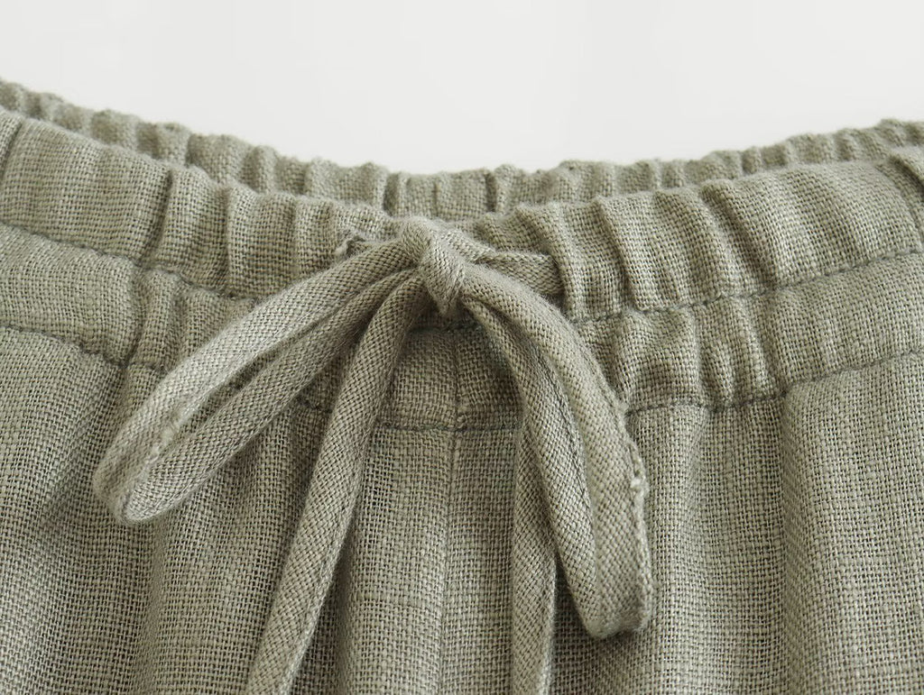 Conjunto Feminino de Linho com Colete e Cinto