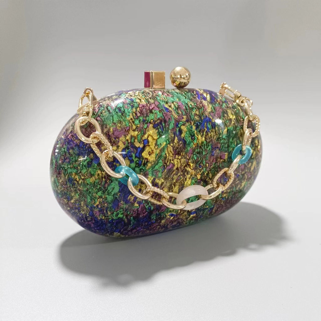 Bolsa Feminina Oval Fashion com Acabamento Perolado, de Ombro