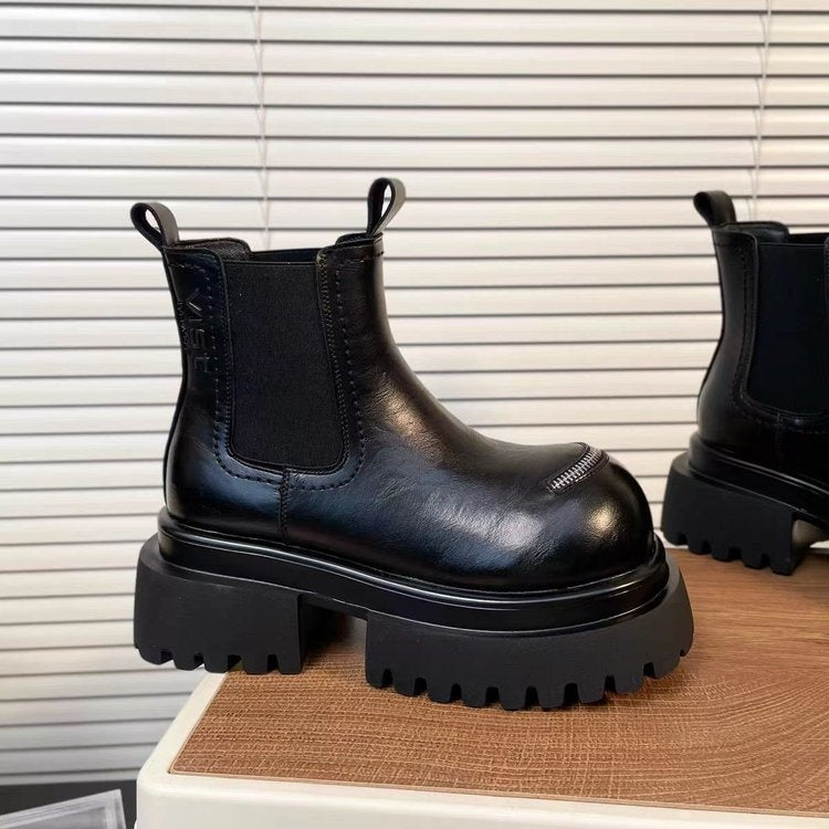 Bota Ankle Feminina Vintage Plataforma Chelsea, Salto Grosso e Zíper Decorativo