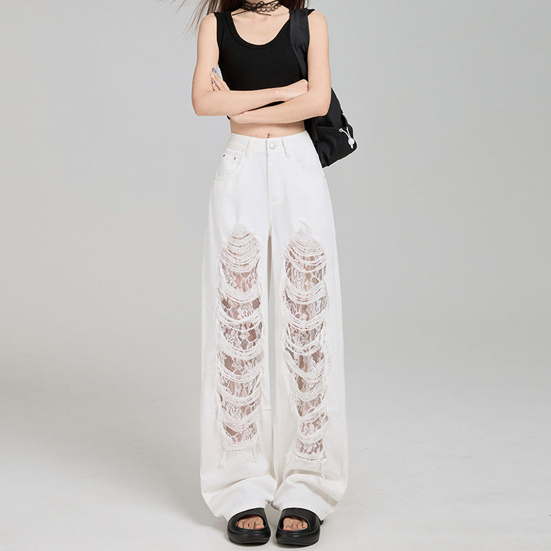 Jeans Feminino Off-White Rasgado com Renda, Cintura Alta e Modelagem Solta