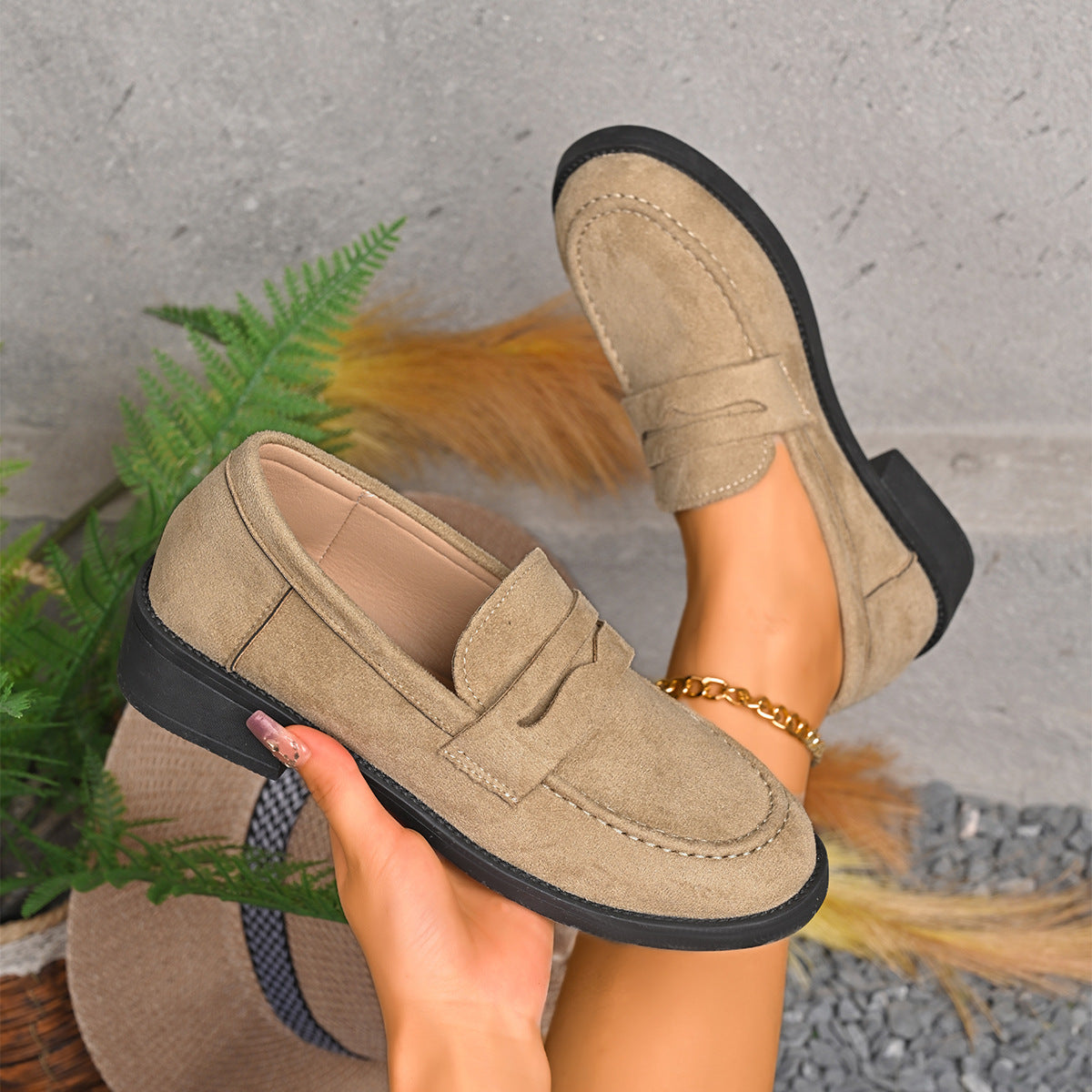 Sapatos Baixos Femininos em Camurça Vintage, Estilo Britânico