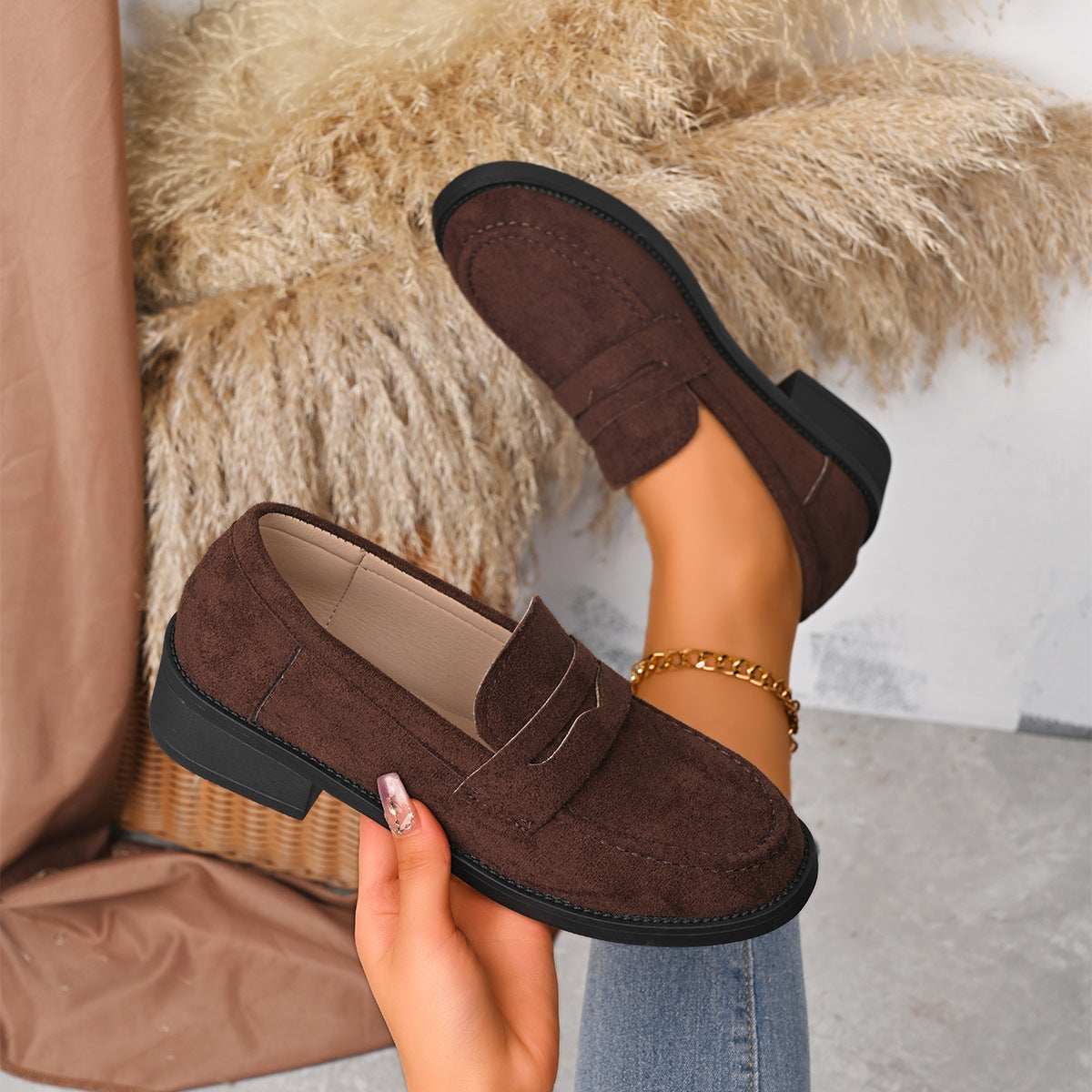 Sapatos Baixos Femininos em Camurça Vintage, Estilo Britânico
