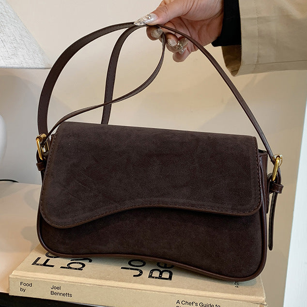 Bolsa de Ombro Feminina Retrô com Acabamento Fosco”