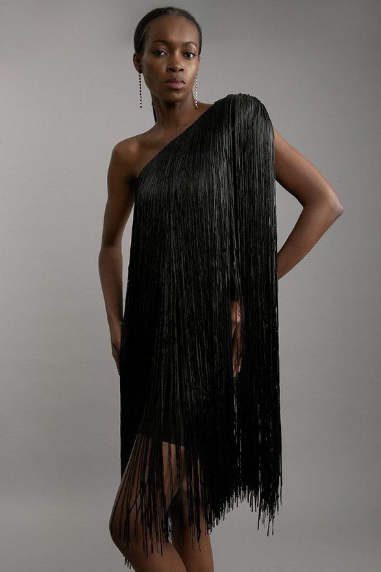 Vestido de Festa com Saia de Franjas, Elegante e Divertido