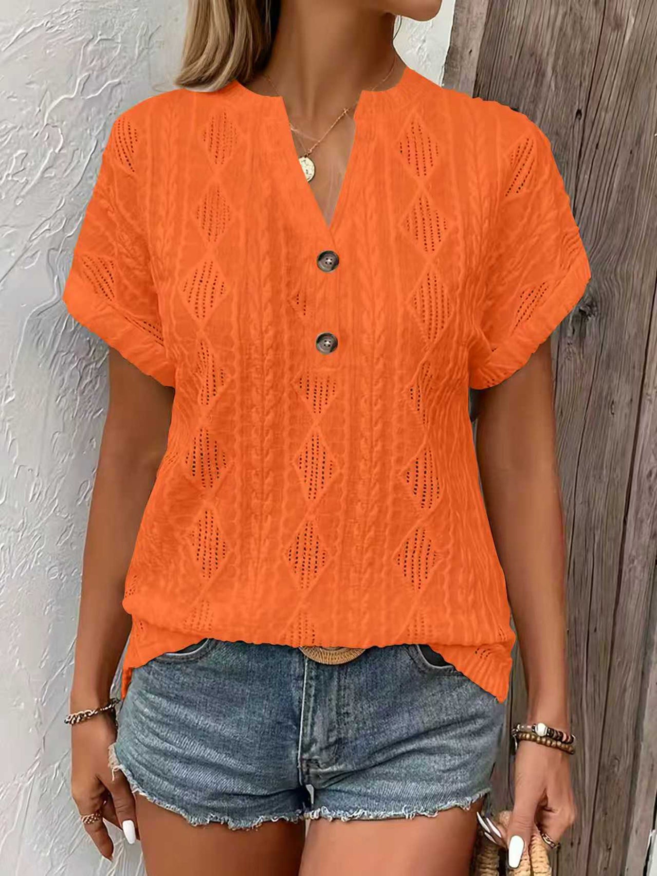 camiseta feminina decote V casual